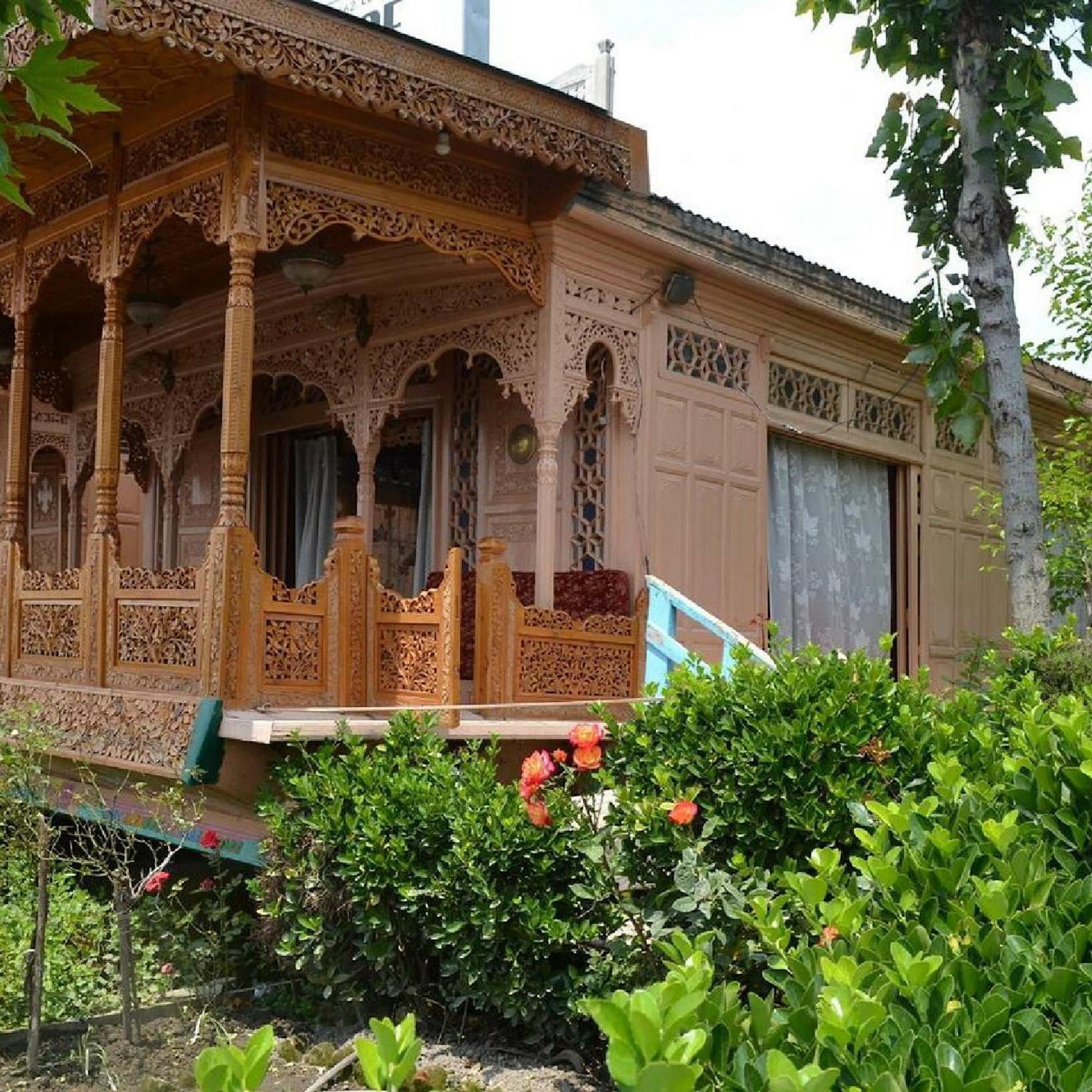 The Heritage Group Of Houseboats Сринагар Экстерьер фото